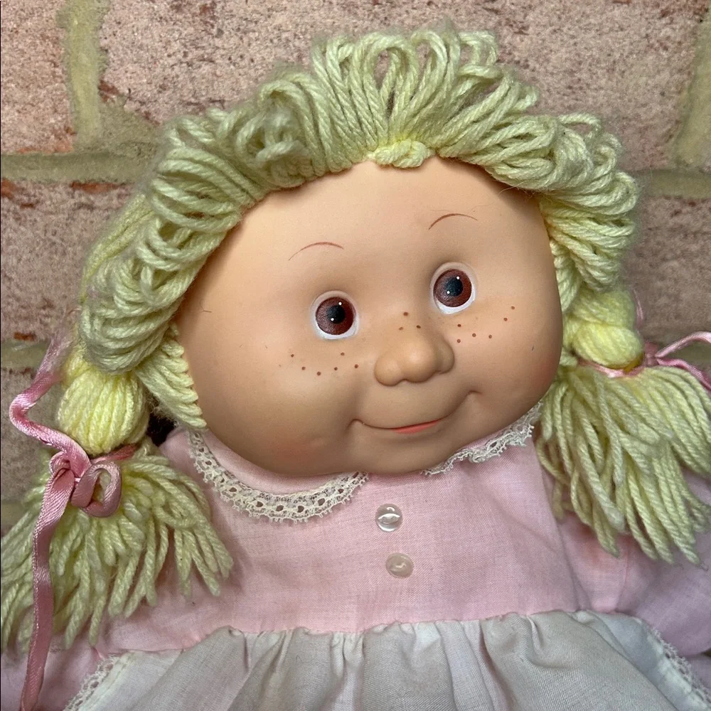 Blue Box 1983 Doll in Pink Embroidered Dress with Blonde Hair Vintage